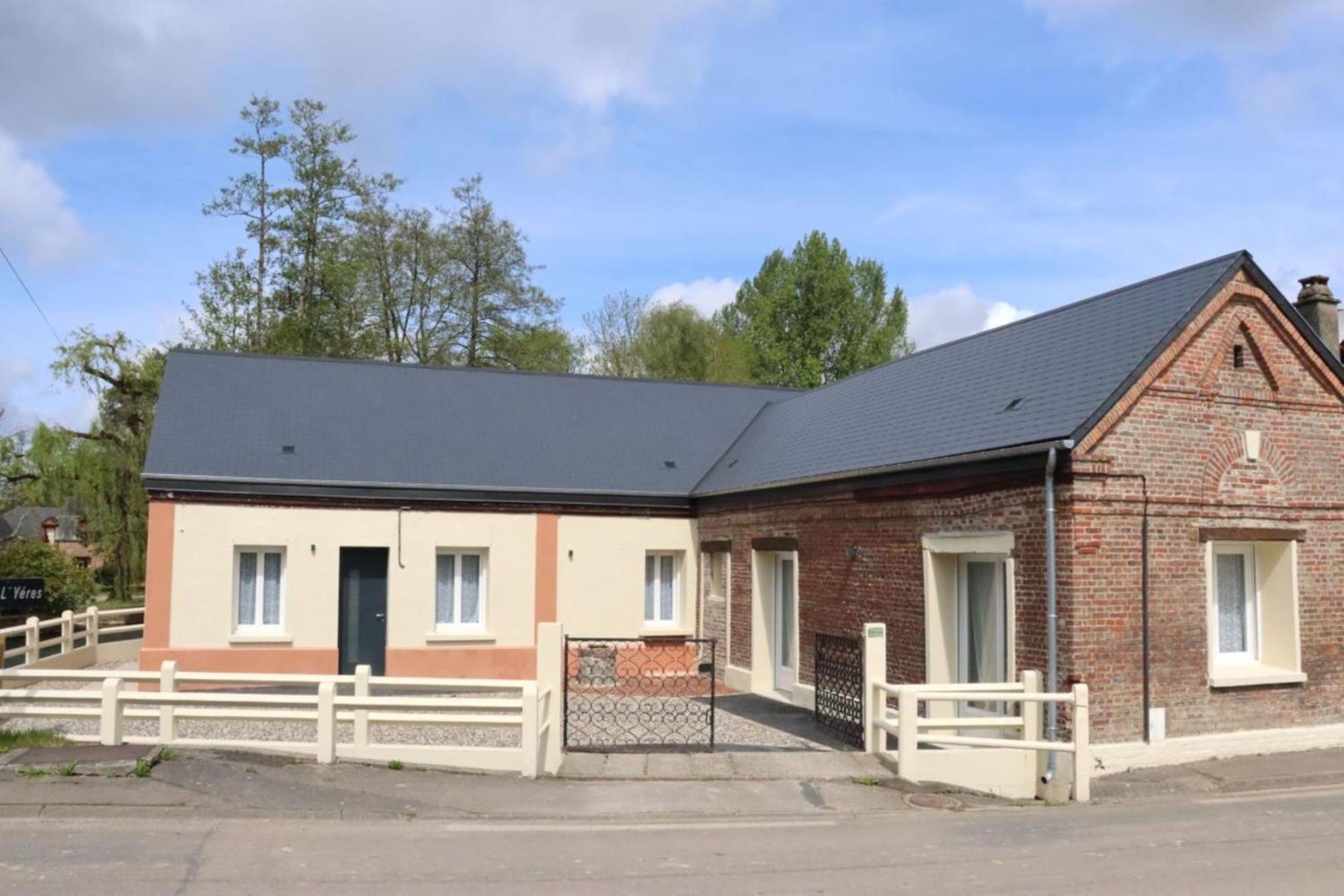Au Clair Matin Sur L'Yeres Villa Sept-Meules Exteriör bild