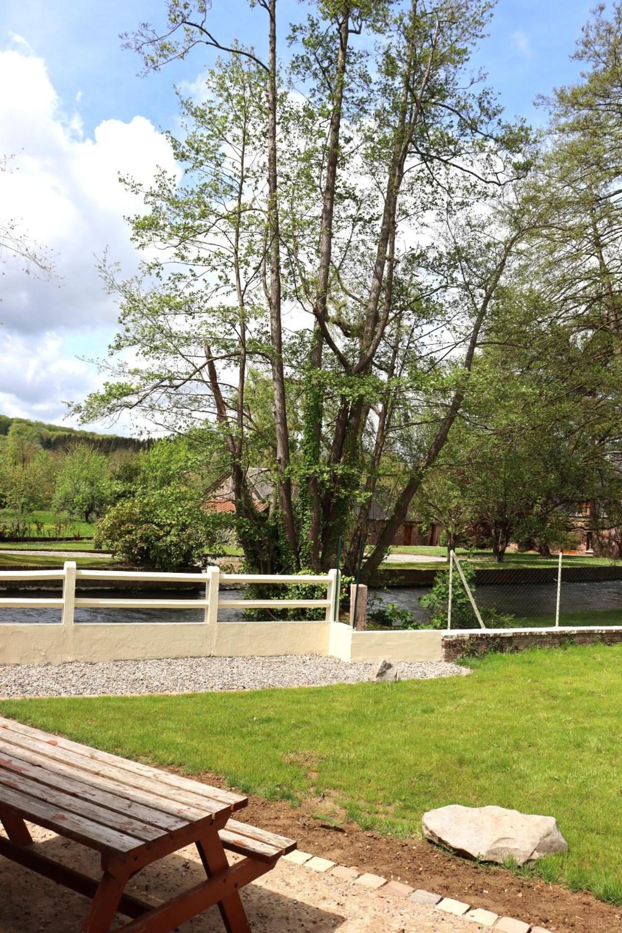 Au Clair Matin Sur L'Yeres Villa Sept-Meules Exteriör bild